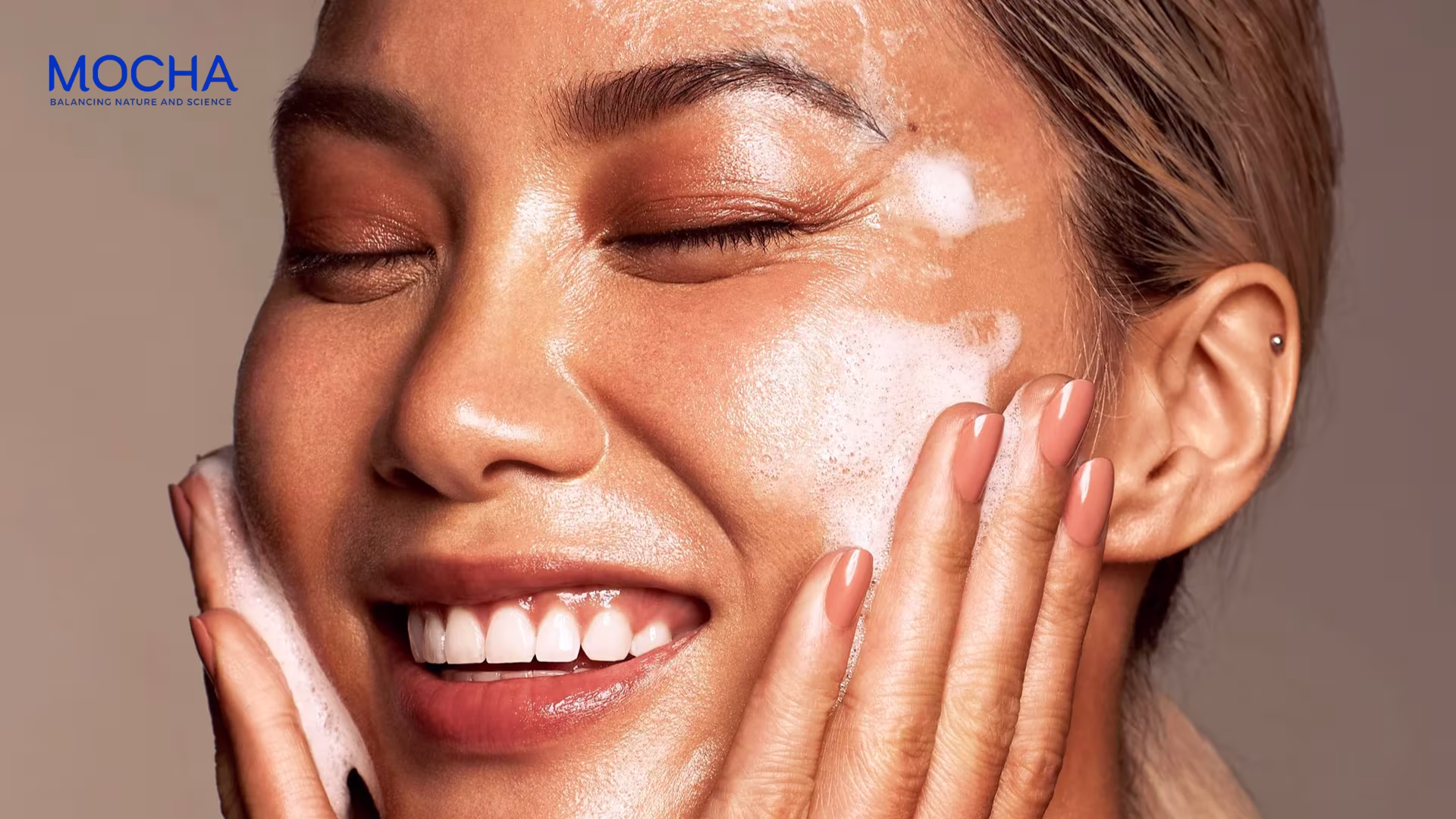 Điều trị nám hỗn hợp: Sự kết hợp giữa tấn công gốc nám và phục hồi nền da