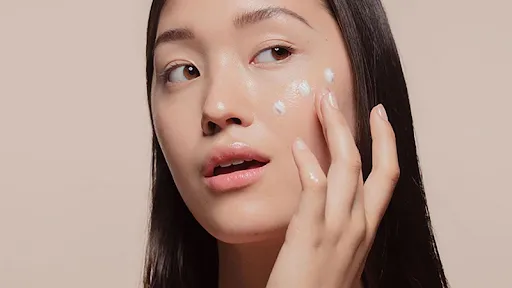 PHÂN BIỆT DA XỈN MÀU VÀ DA NÁM VÀ CÁCH CHĂM SÓC DA HIỆU QUẢ
